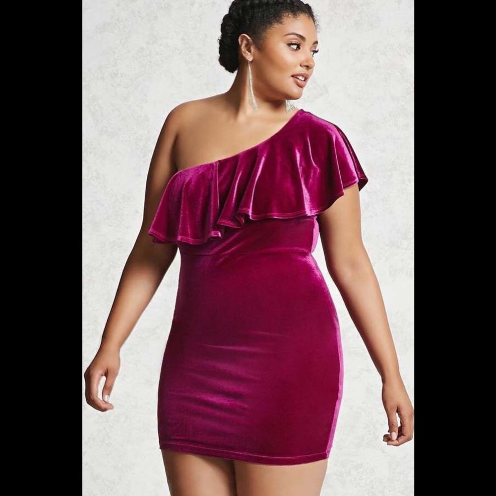 ‼️3/$20‼️Forever 21 Plus Velvet Flounce Mini Dress